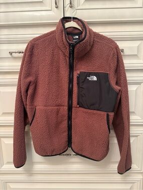 The North Face Women’s Rust Sherpa Fleece Jacket with Chest Pocket
